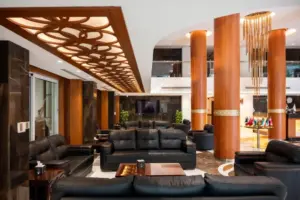 لؤلؤه کریستال (Loulou Crystal Hotel) - تصویر 3